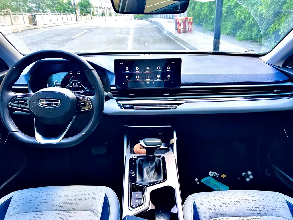 Geely Emgrand — миниатюра 12