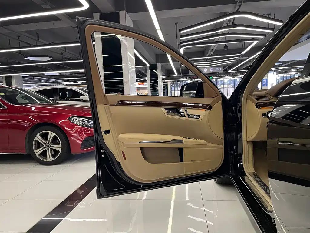 Mercedes-Benz S-Class — миниатюра 16