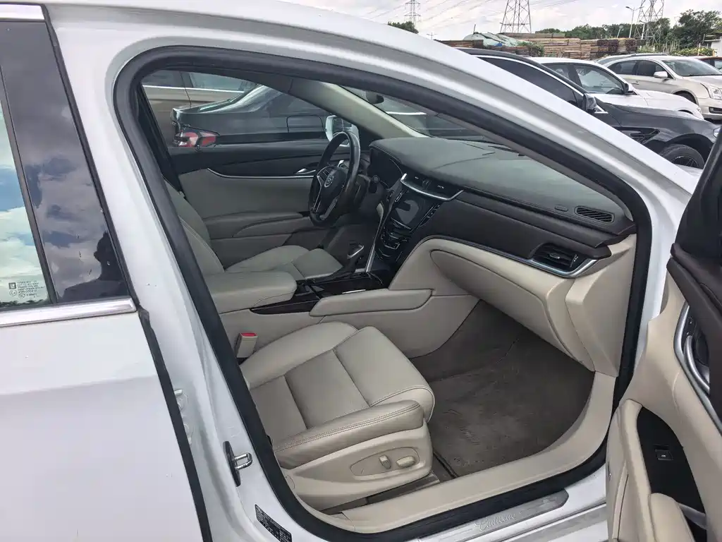 Cadillac XTS — миниатюра 6