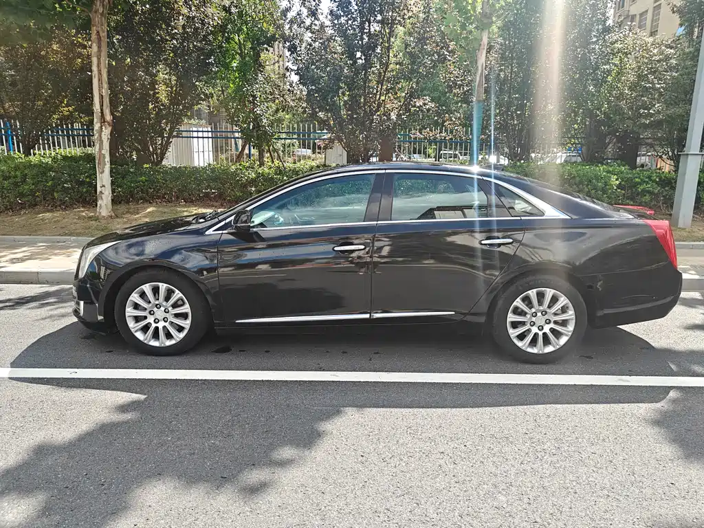 Cadillac XTS — миниатюра 8