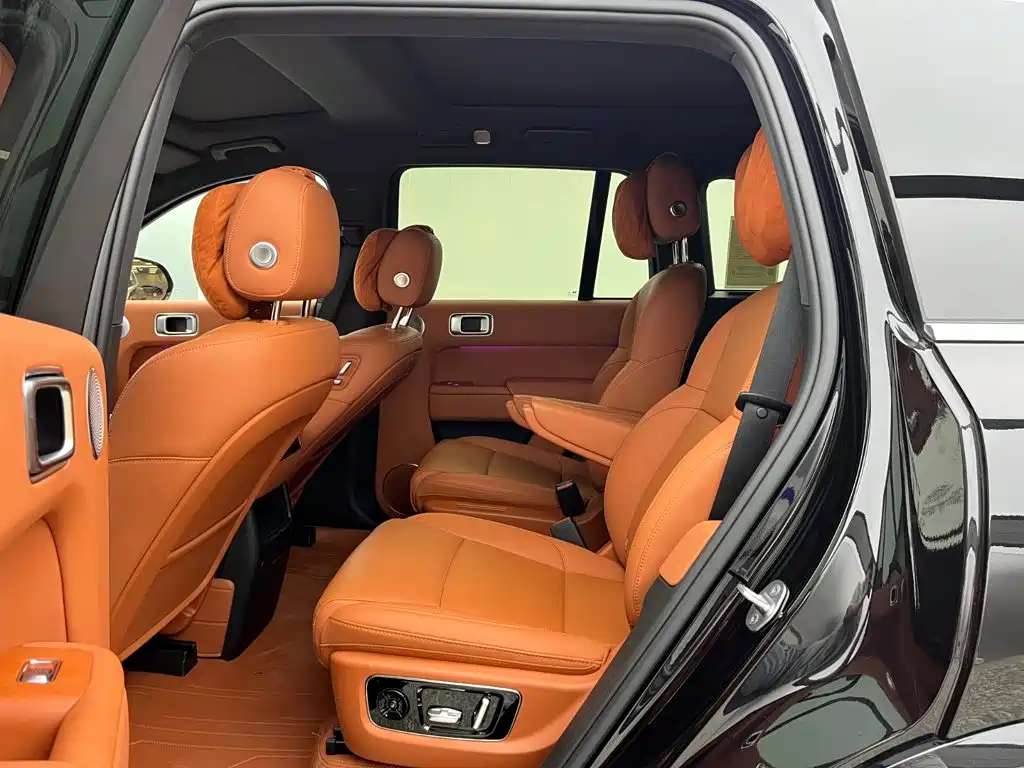 Li Auto Li L8 — миниатюра 10