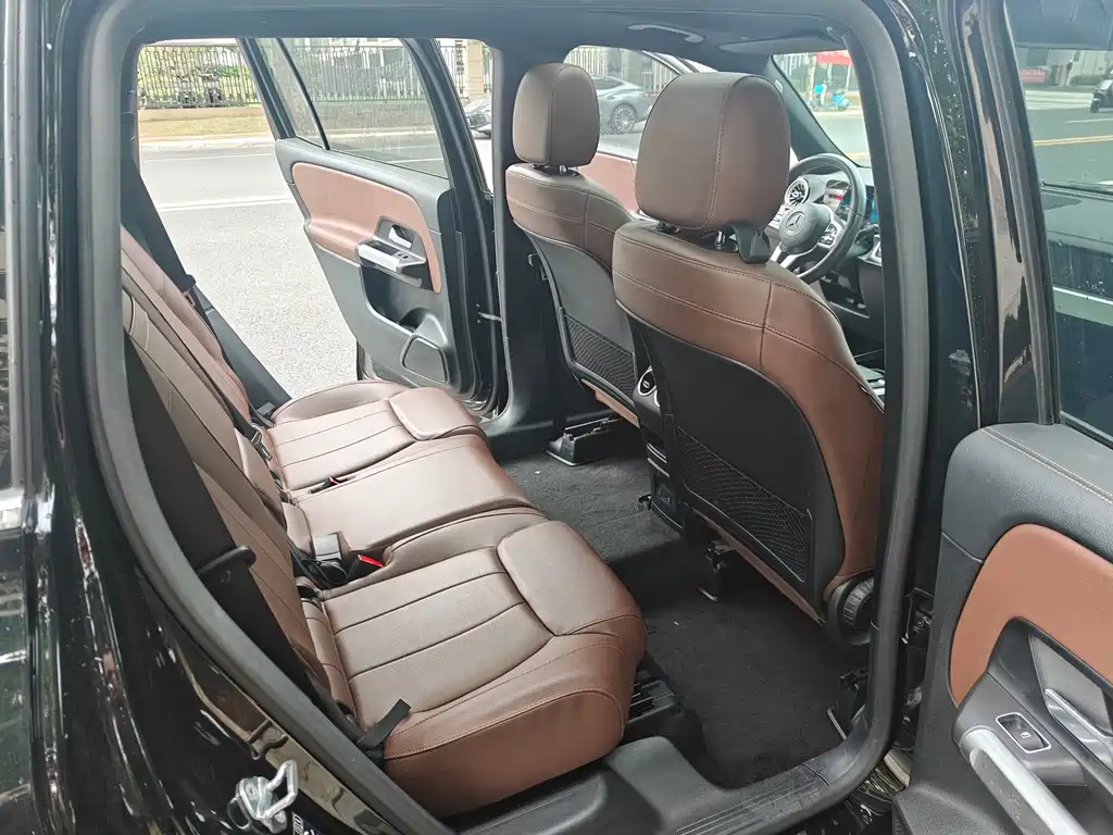 Mercedes-Benz GLB — миниатюра 4