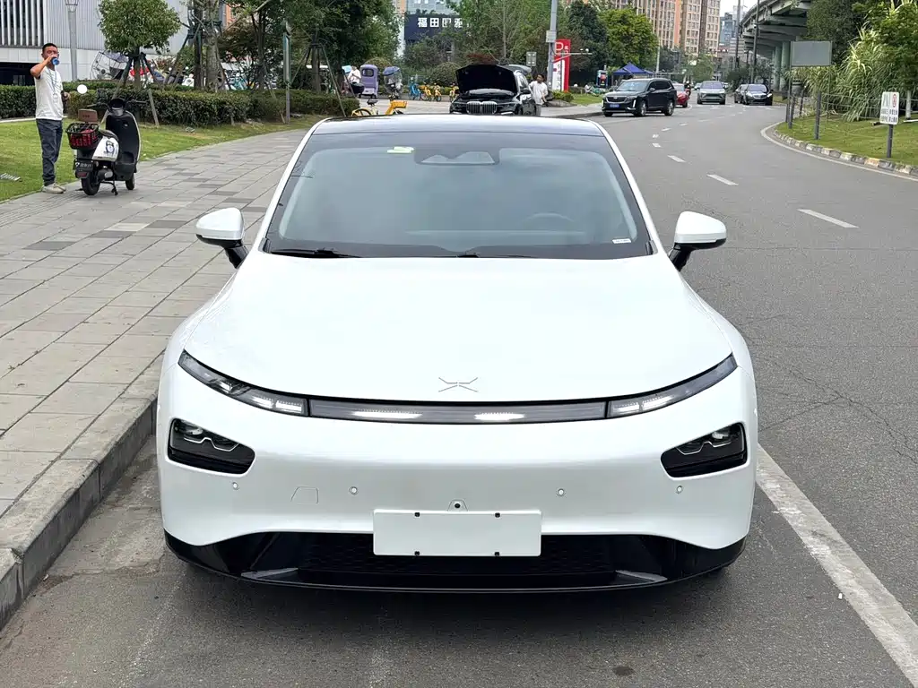 XPeng P7 — миниатюра 2