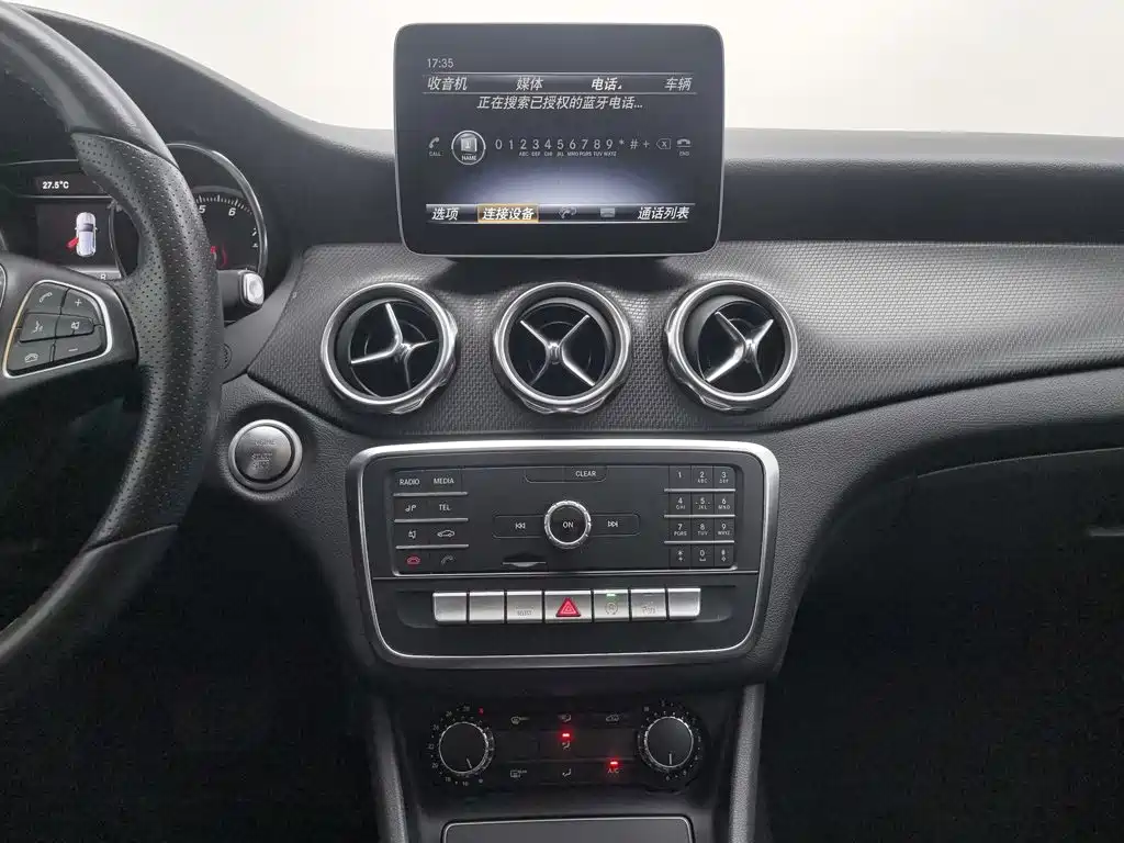 Mercedes-Benz GLA — миниатюра 12