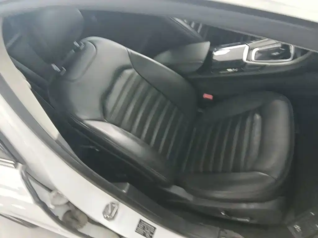 Ford Mondeo — миниатюра 25