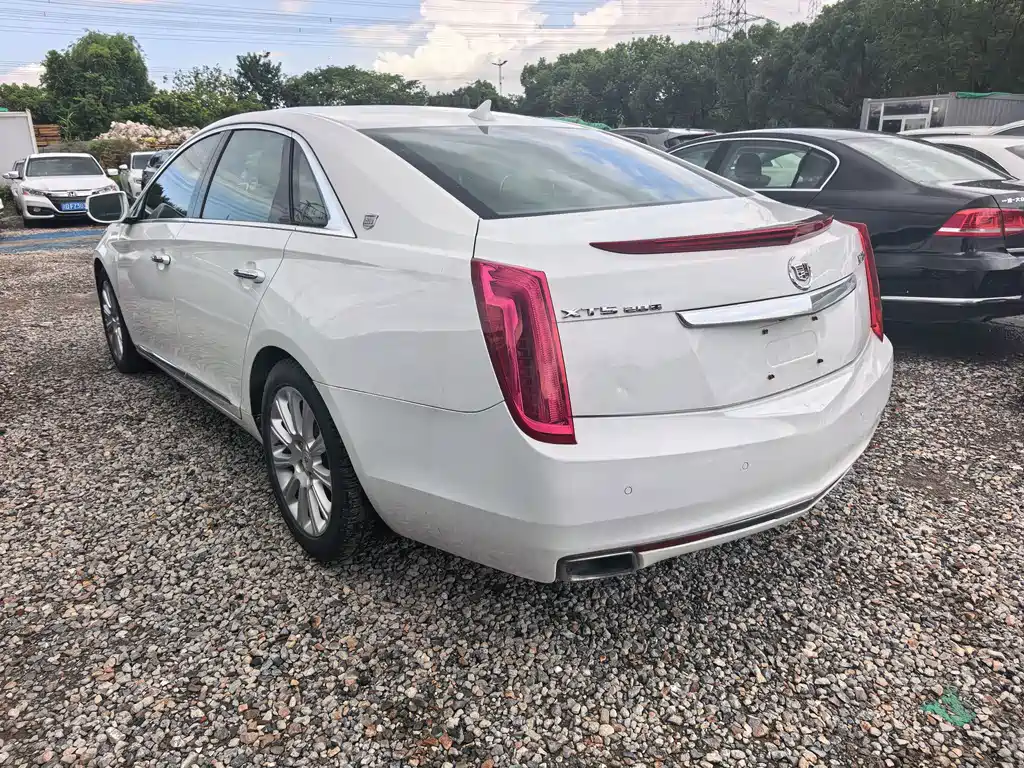 Cadillac XTS — миниатюра 9