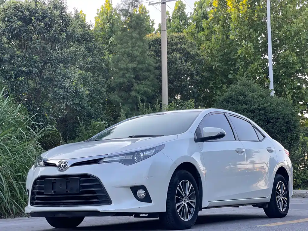 2015 Toyota Corolla Levin - zdjęcie 1 z 15