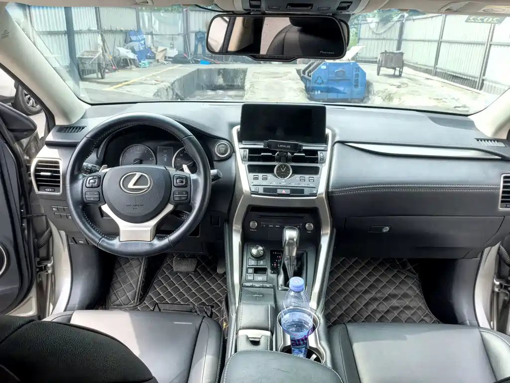 Lexus NX — миниатюра 5