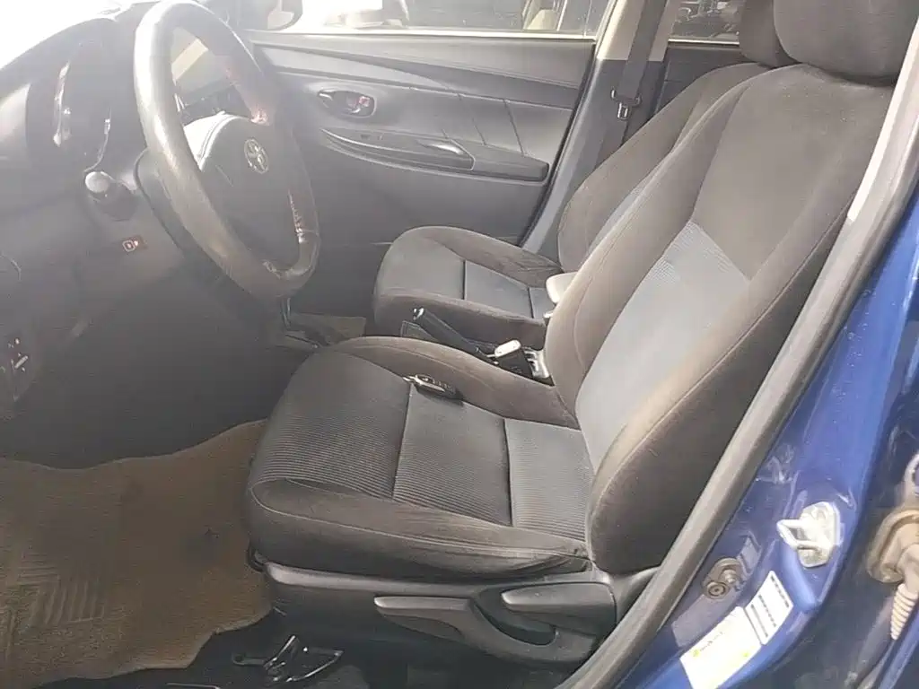 Toyota Yaris L — миниатюра 15