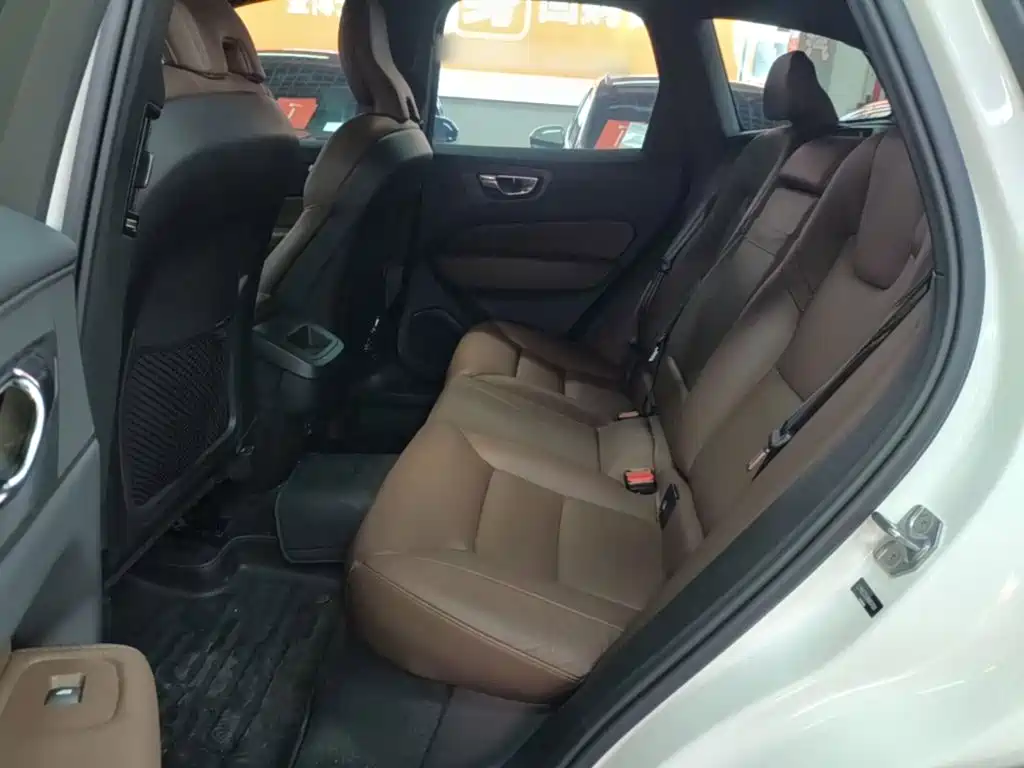 Volvo XC60 — миниатюра 17