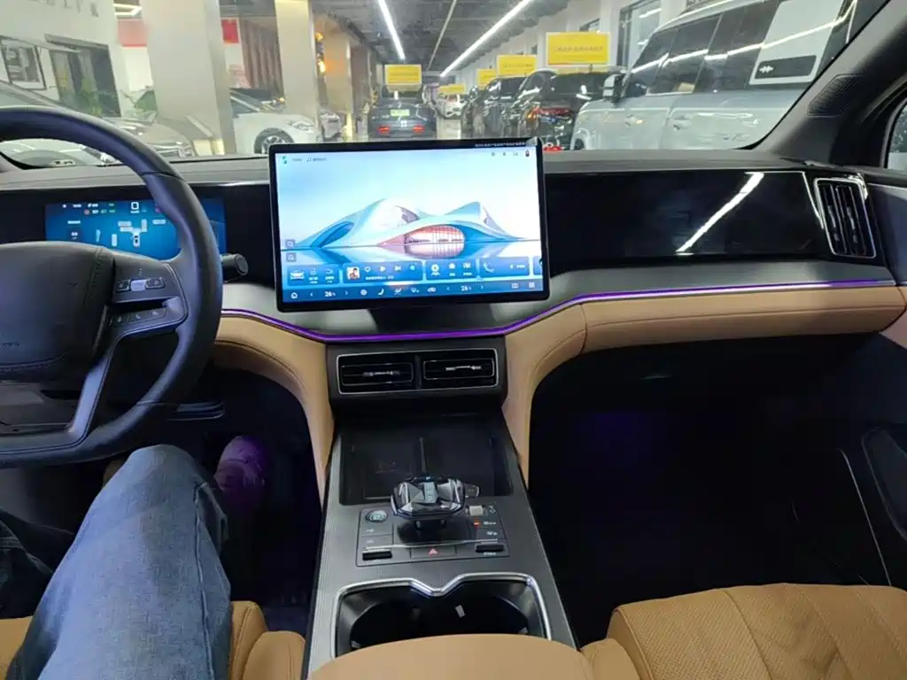 BYD L DM-i — миниатюра 10