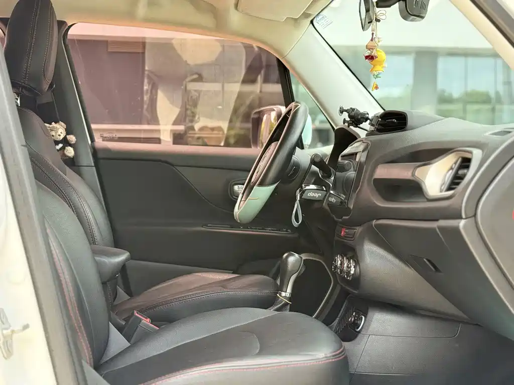 Jeep Renegade — миниатюра 10