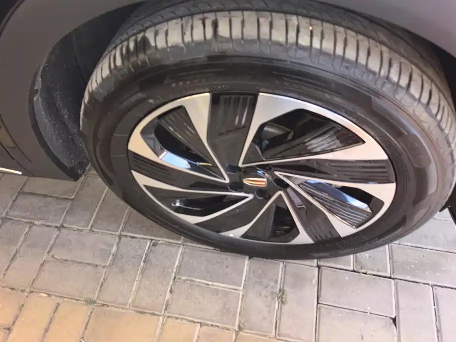 Hongqi Hongqi HS7 PHEV — миниатюра 6