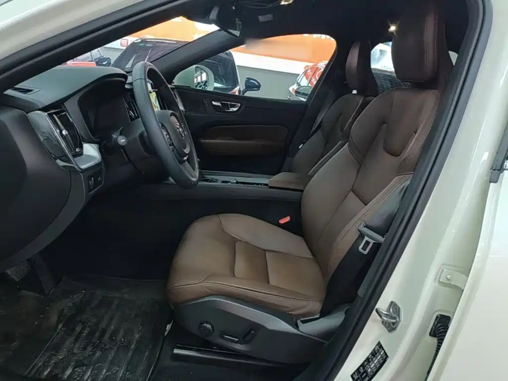 Volvo XC60 — миниатюра 15