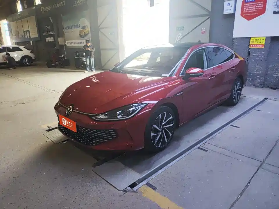 Купить Volkswagen Lamando
