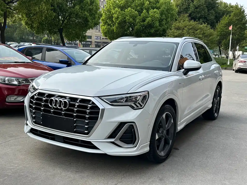 Audi Q3 2021
