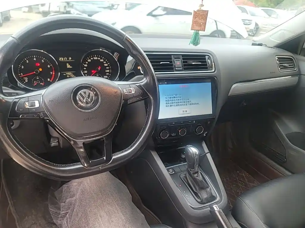 Volkswagen Sagitar — миниатюра 10