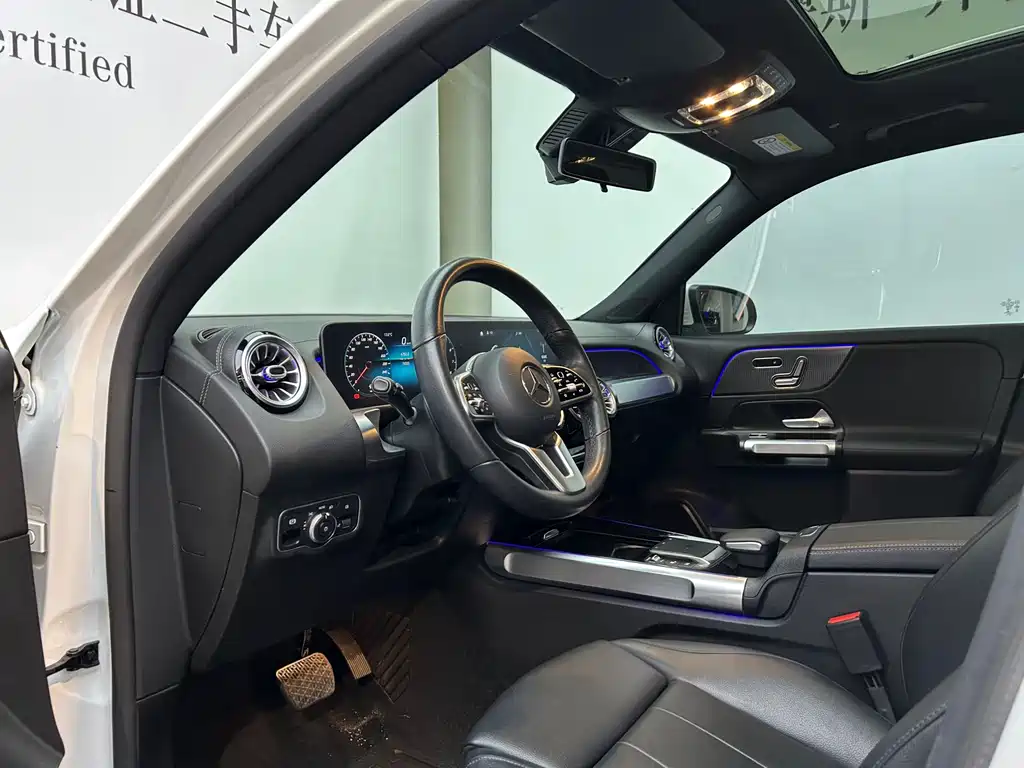 Mercedes-Benz GLB — миниатюра 10