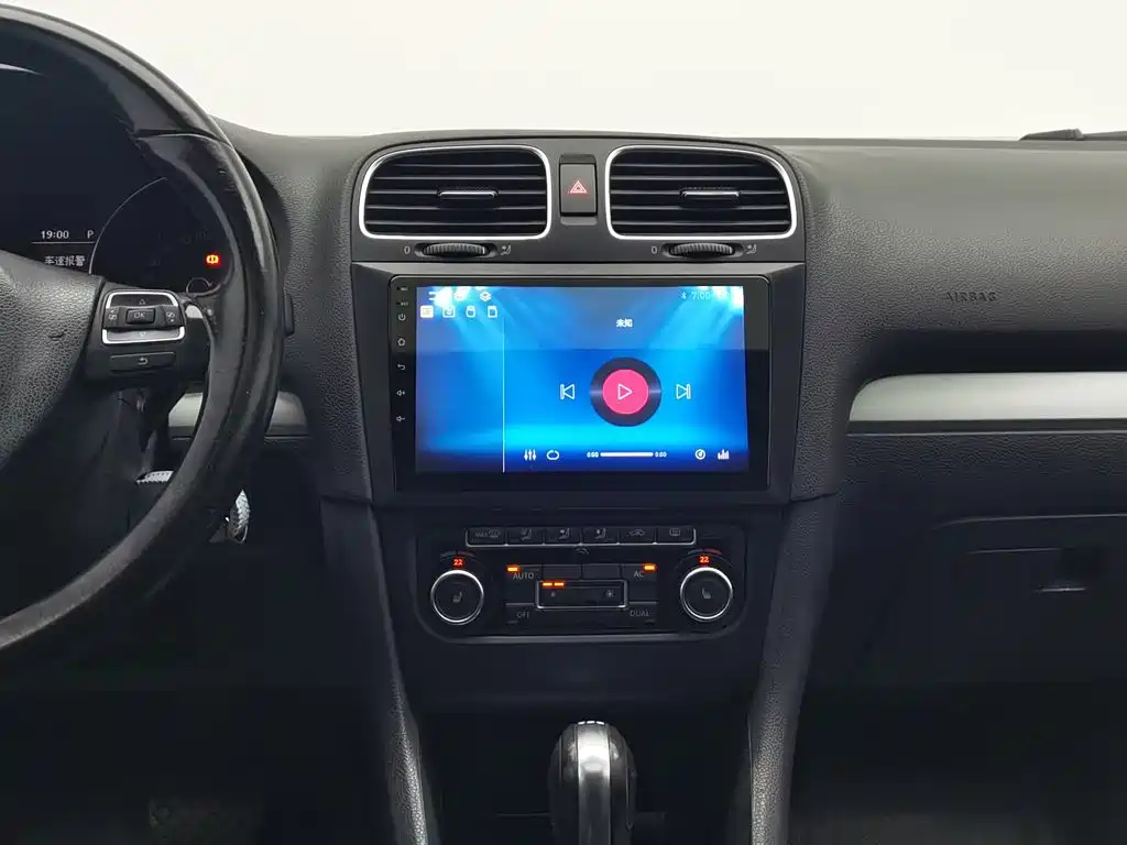 Volkswagen Golf — миниатюра 12
