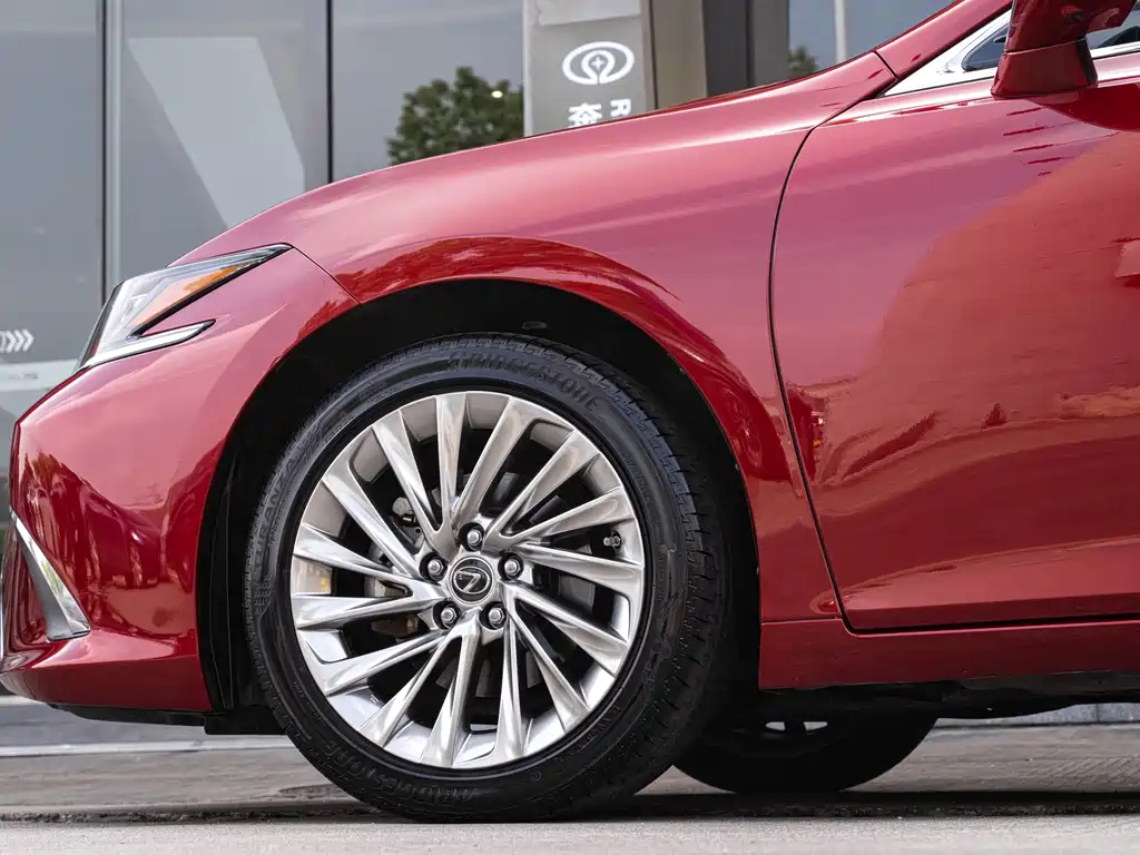 Lexus ES — миниатюра 8