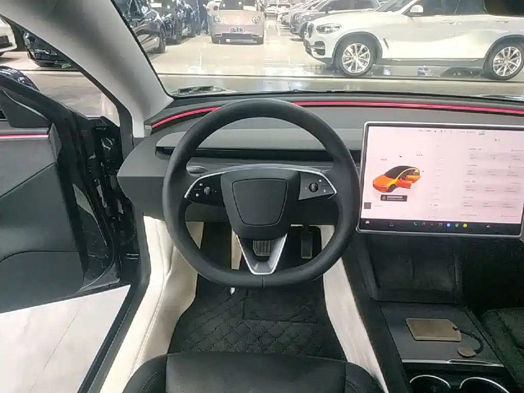 Tesla Model 3 — миниатюра 11