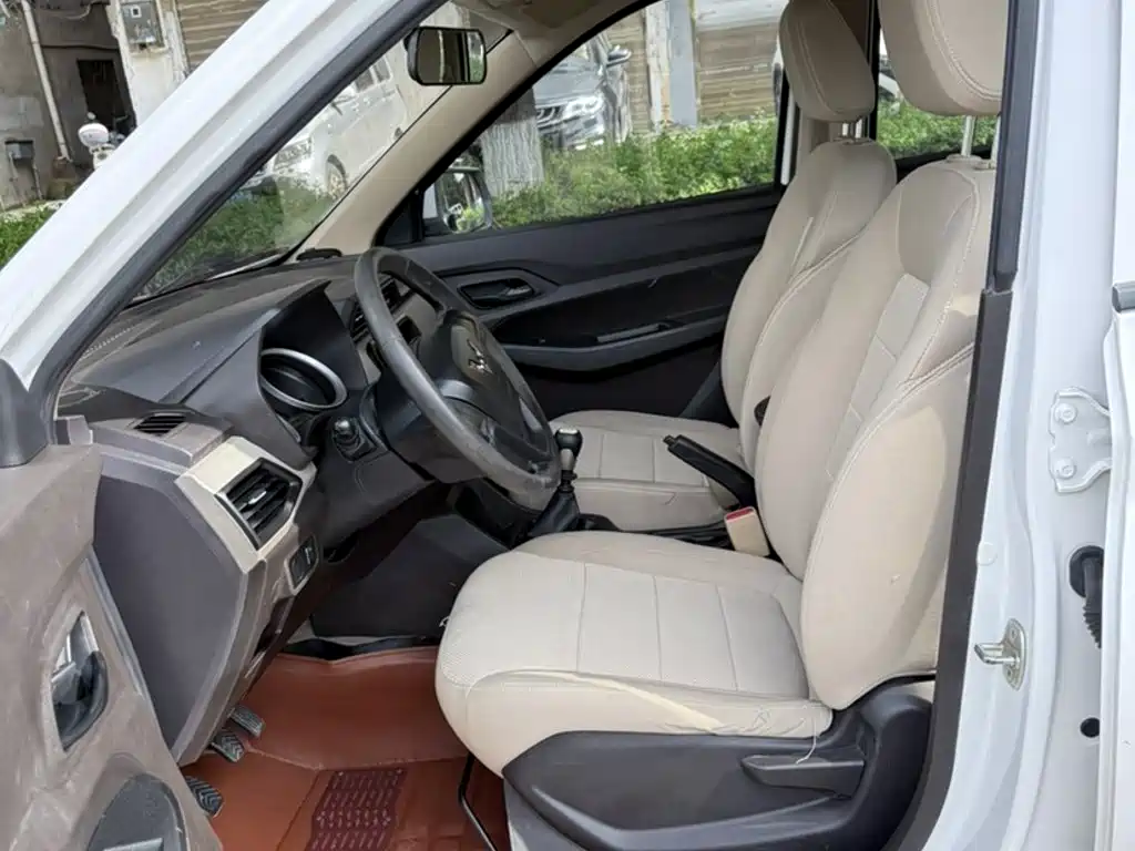 Wuling Hongguang — миниатюра 15