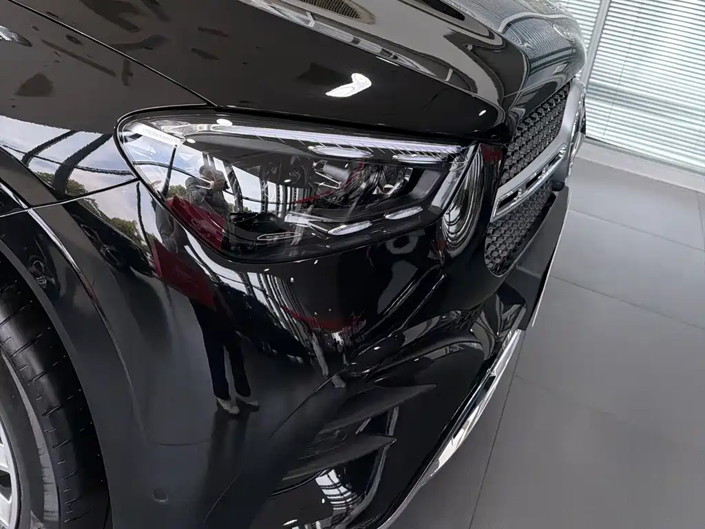 Mercedes-Benz GLE (Import) — миниатюра 5