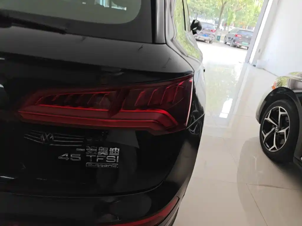 Audi Q5L — миниатюра 8