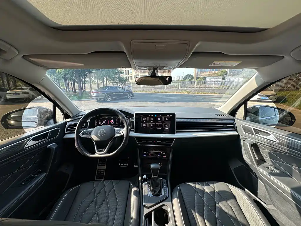 Volkswagen Tiguan L — миниатюра 8