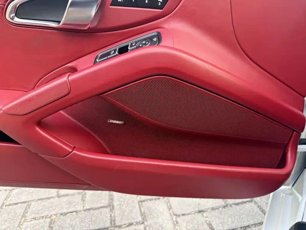 Porsche Cayman — миниатюра 7