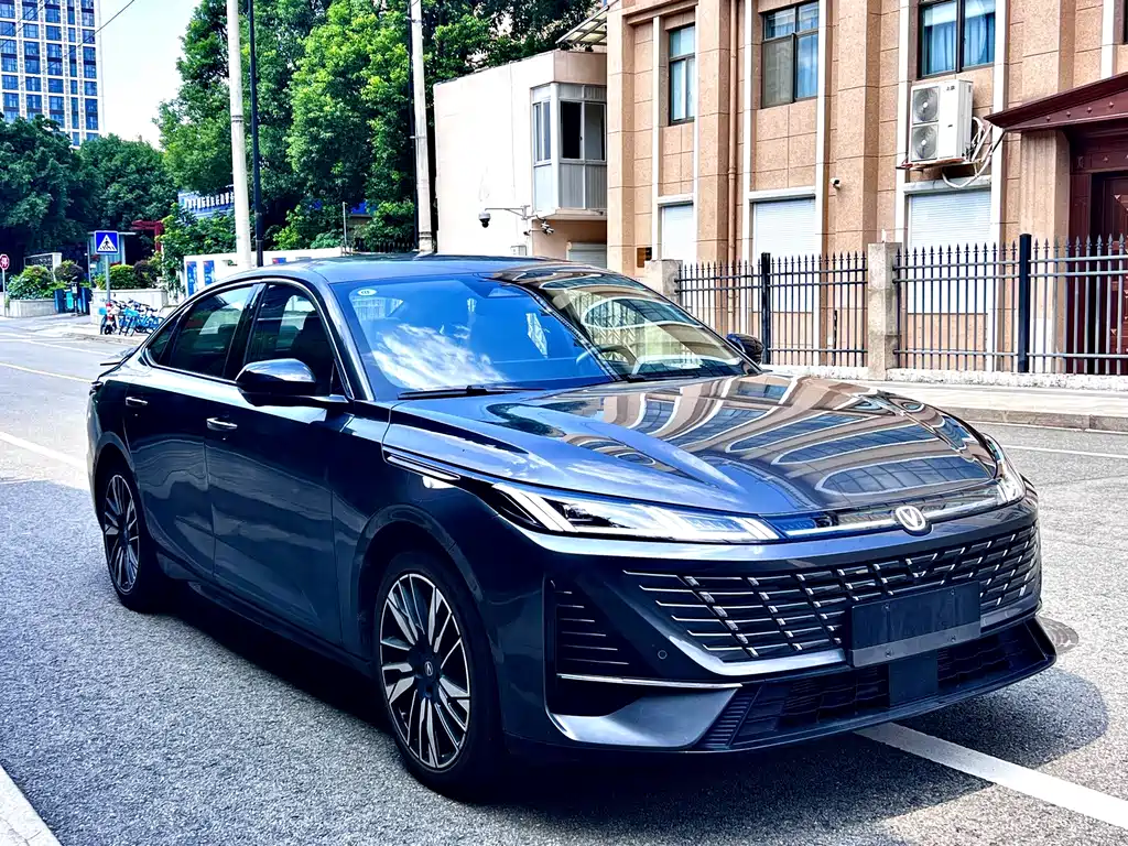 Changan Eado — миниатюра 2
