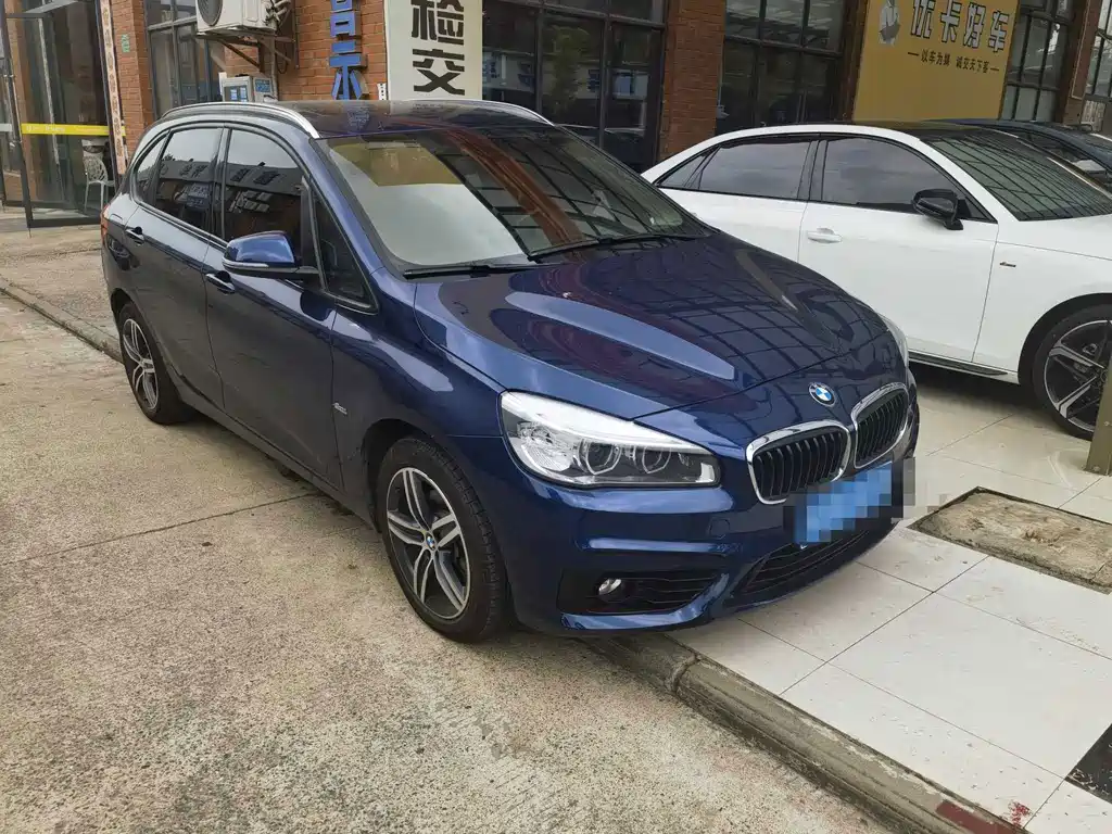 BMW 2 Series Active Tourer — миниатюра 3