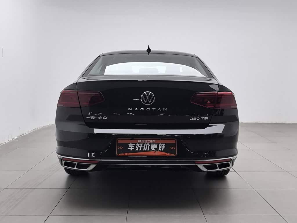 Volkswagen Magotan 1.4 л 2024 г. Чёрный, пробег 28700 км