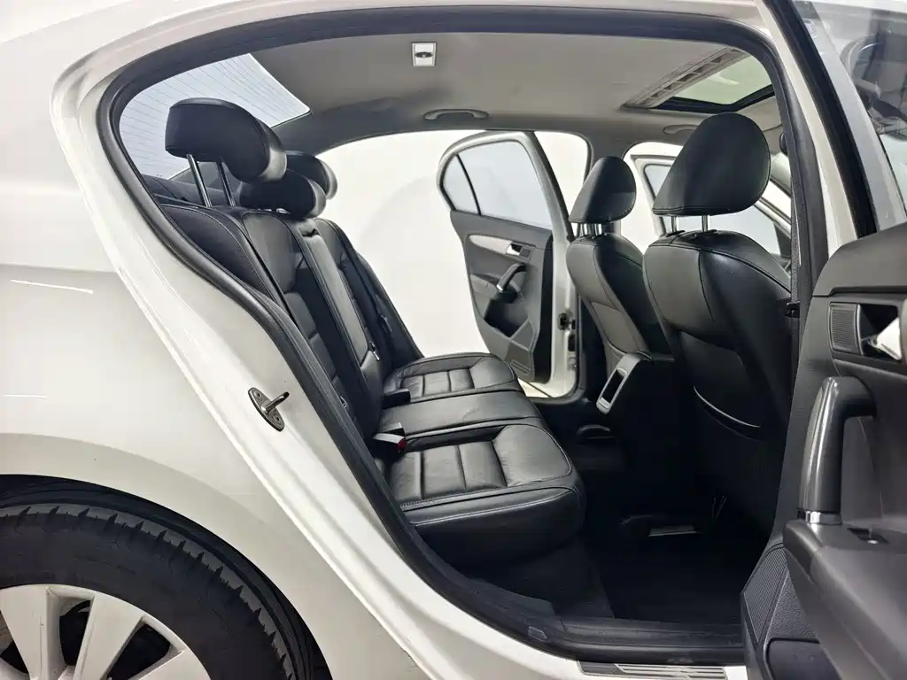 Volkswagen Lavida — миниатюра 16