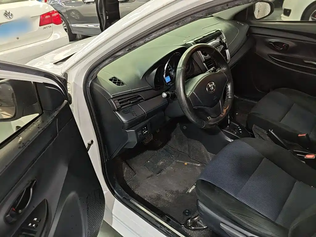 Toyota Yaris L — миниатюра 16