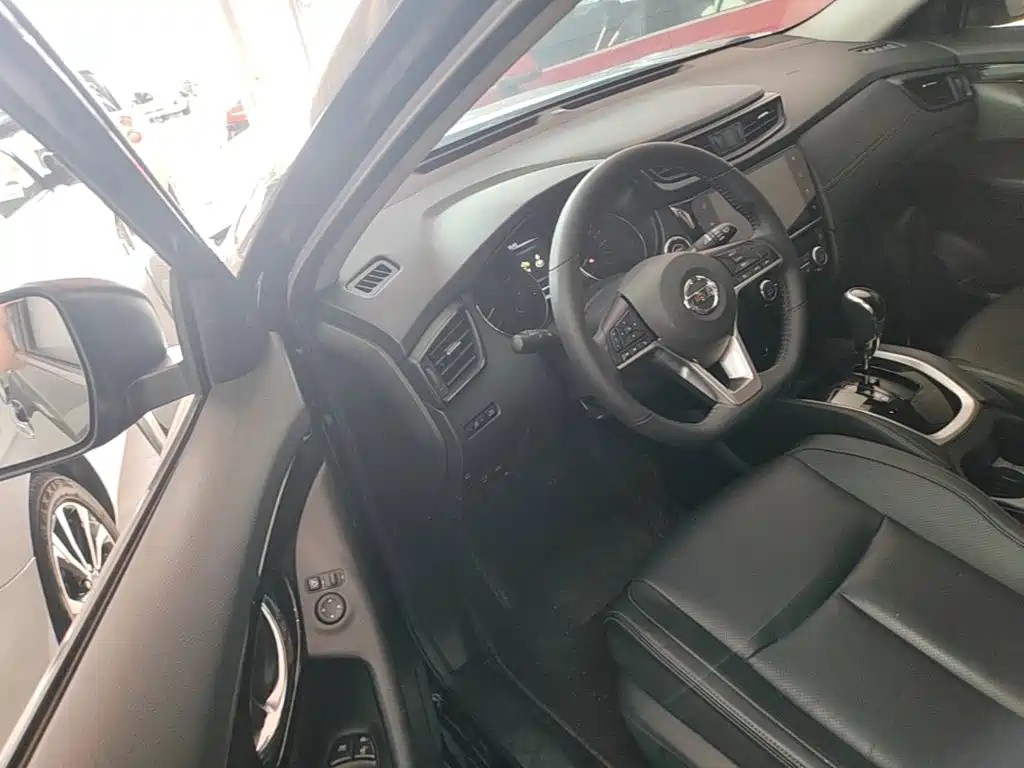 Nissan X-Trail — миниатюра 16