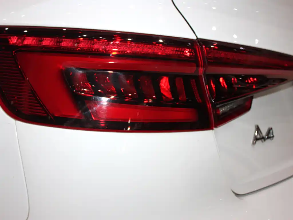 Audi A4L 2017 Plus 40 TFSI Fashion