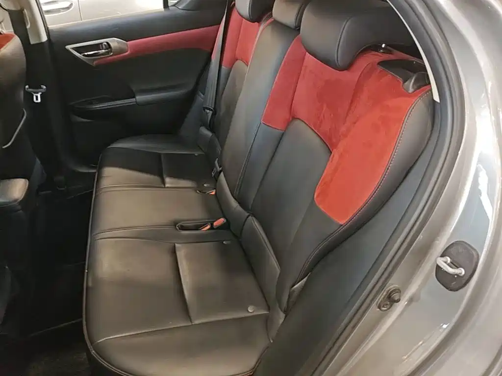 Lexus CT — миниатюра 22