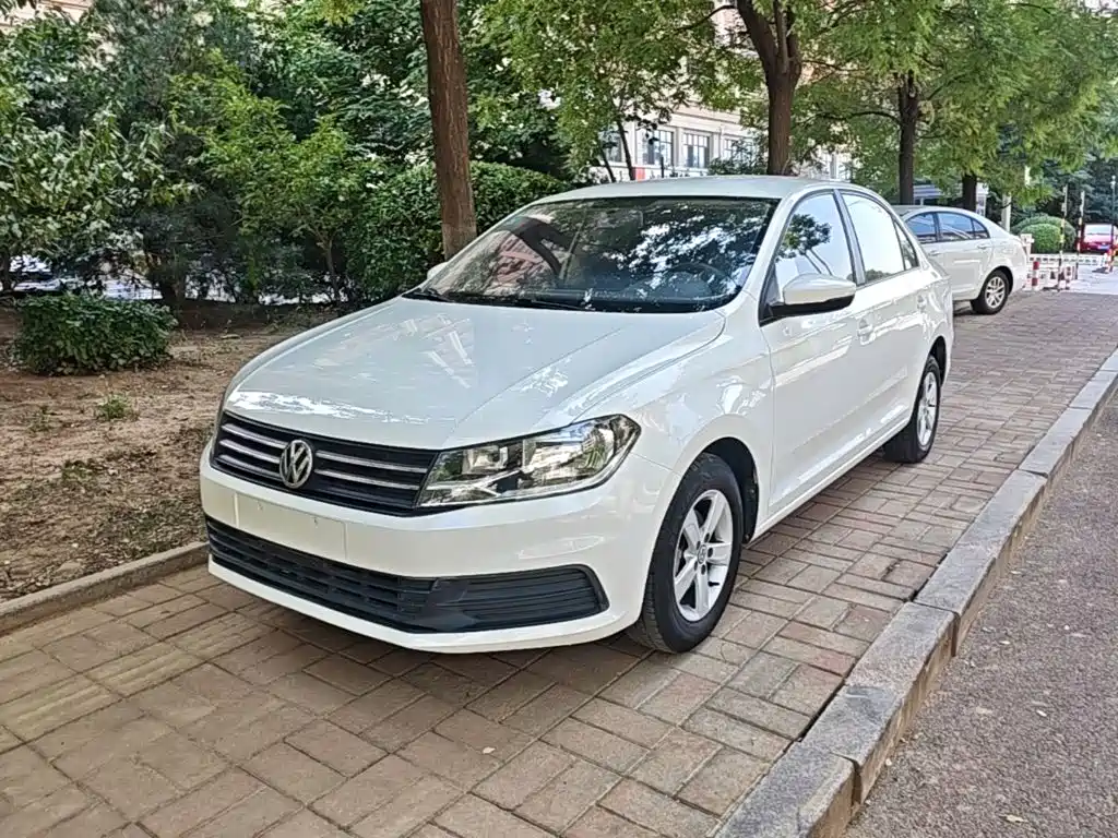 Volkswagen Santana — миниатюра 2