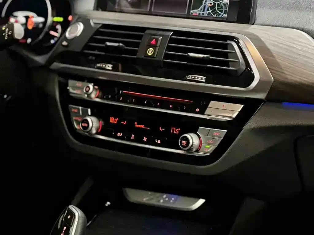 BMW X3 — миниатюра 8