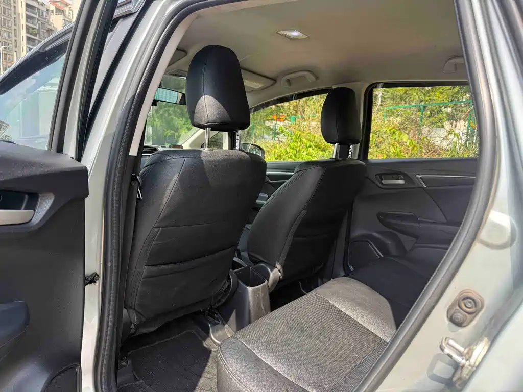 Honda Fit — миниатюра 5