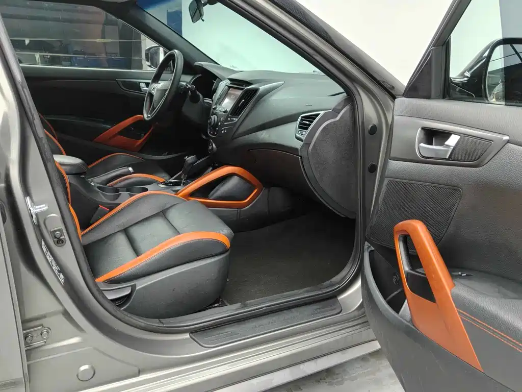 Hyundai Veloster — миниатюра 12