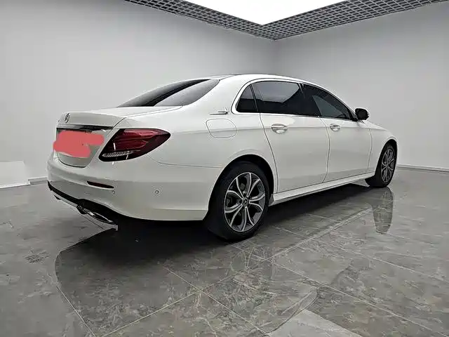 MERCEDES-BENZ  E CLASS