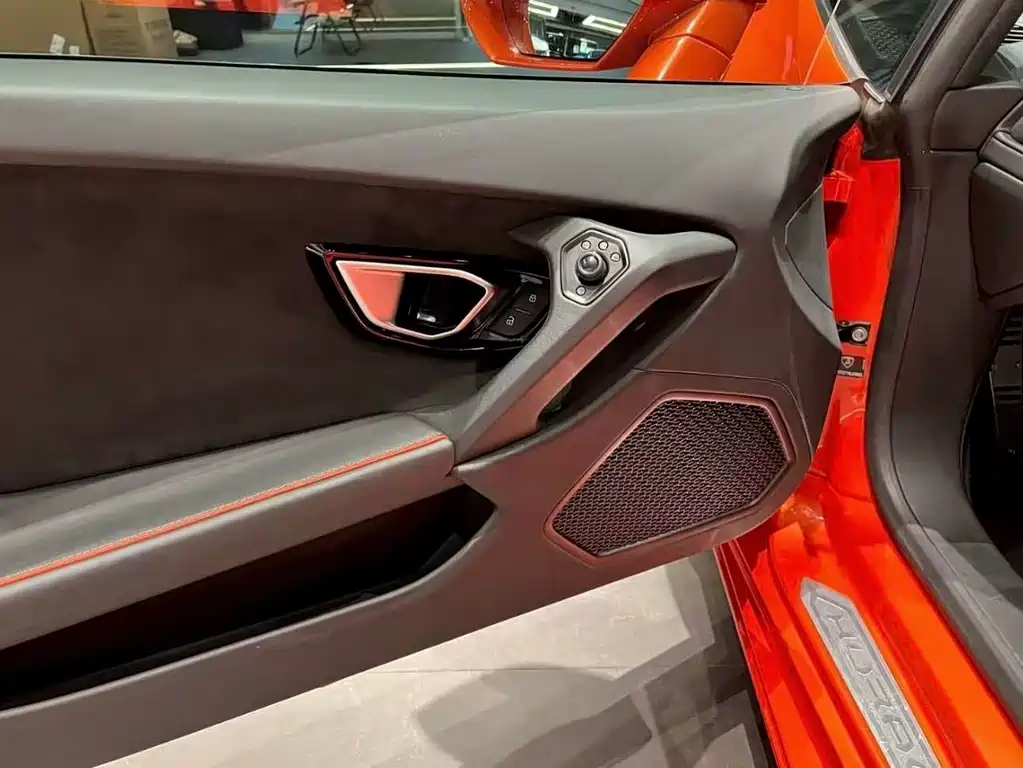 Lamborghini Huracán — миниатюра 2