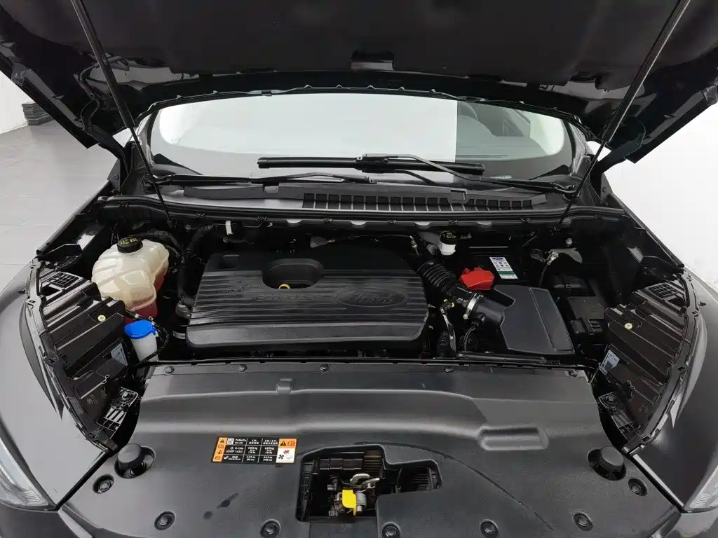 Ford Edge — миниатюра 6