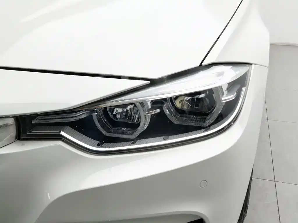 BMW 3 Series — миниатюра 7