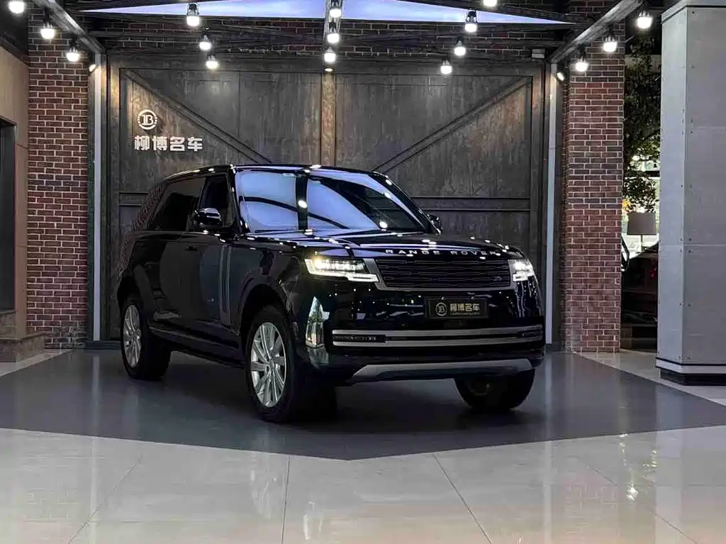 Land Rover Range Rover 2023 3.0 L6 400PS мест Long Wheelbase