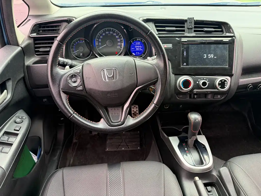 Honda Fit — миниатюра 9