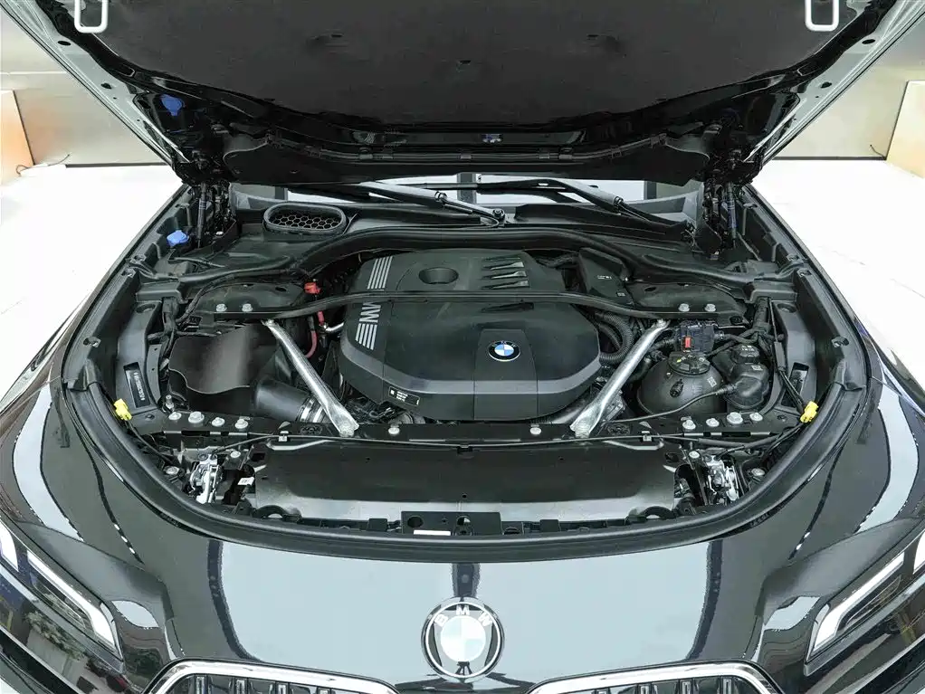 BMW 7 Series — миниатюра 21