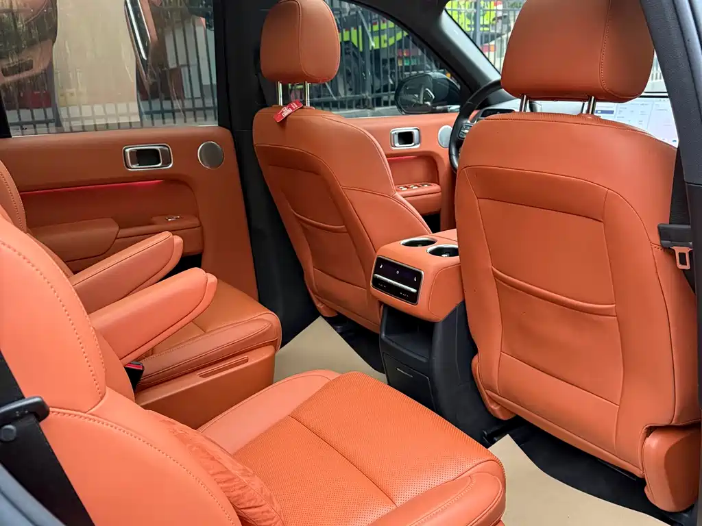 Li Auto Li L8 — миниатюра 16